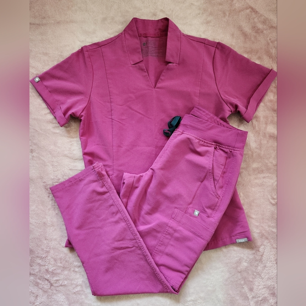 Women's FIGS Scrub Set - Inala Slim Fit Top & Yola Pants S/SP